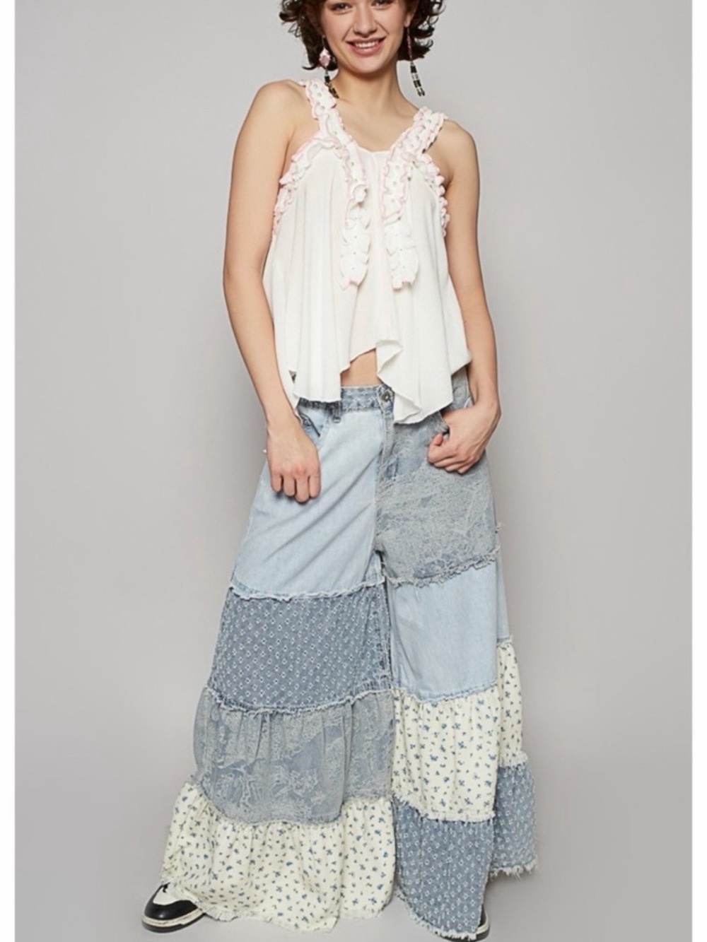 POL Patchwork Wide-Leg Jeans in Light Blue and Cream Sz M
